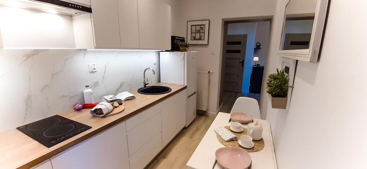 Апартаменти Rondo Onz Metro, Krochmalna 32a Street Варшава